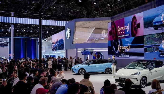 刚刚复盘车展资料注意到，在10万内纯电两厢这个细分市场，2026款MG4做了一次