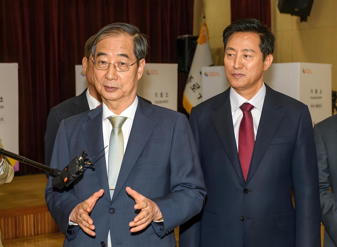 韩德洙把罪名全部推给了尹锡悦。

8月22日，韩国前总理韩德洙第三次被传唤，这次
