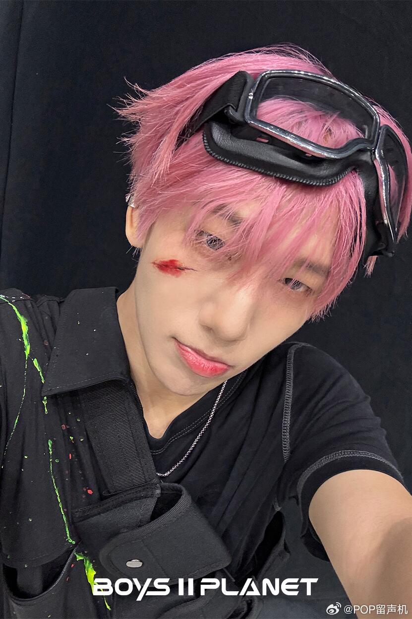我们梓豪的自拍秒了多少爱豆 ​​​