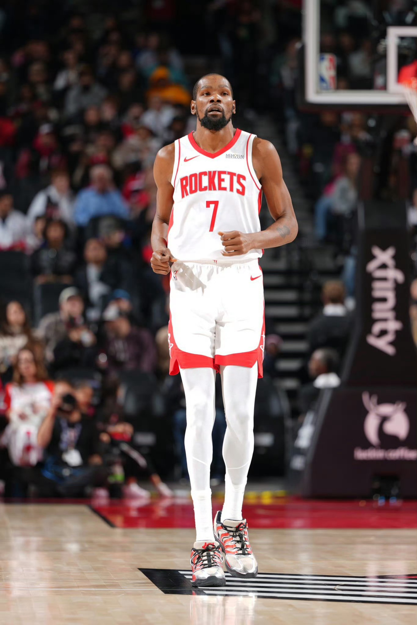 3天双杀！杜兰特30+里程碑变里程悲，这领袖当得真不合格开拓者缺兵少将，火箭坐拥