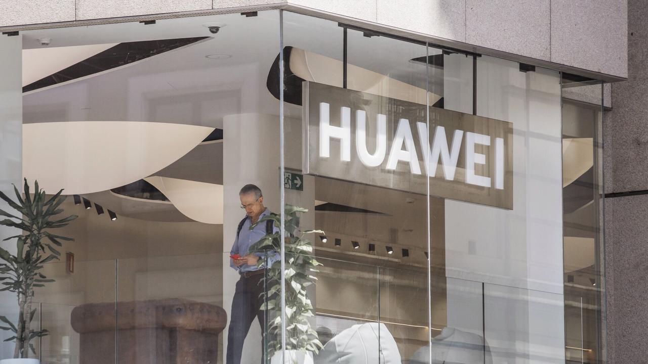 美联邦通信委员会（FCC）禁止销售含高风险中企关键零部件设备

俄罗斯卫星通讯社