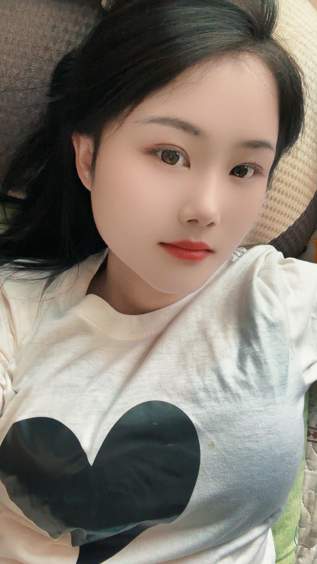 “ 从无话不说 到无话可说，我们之间，只剩下一句“算了”。曾经分享的日...