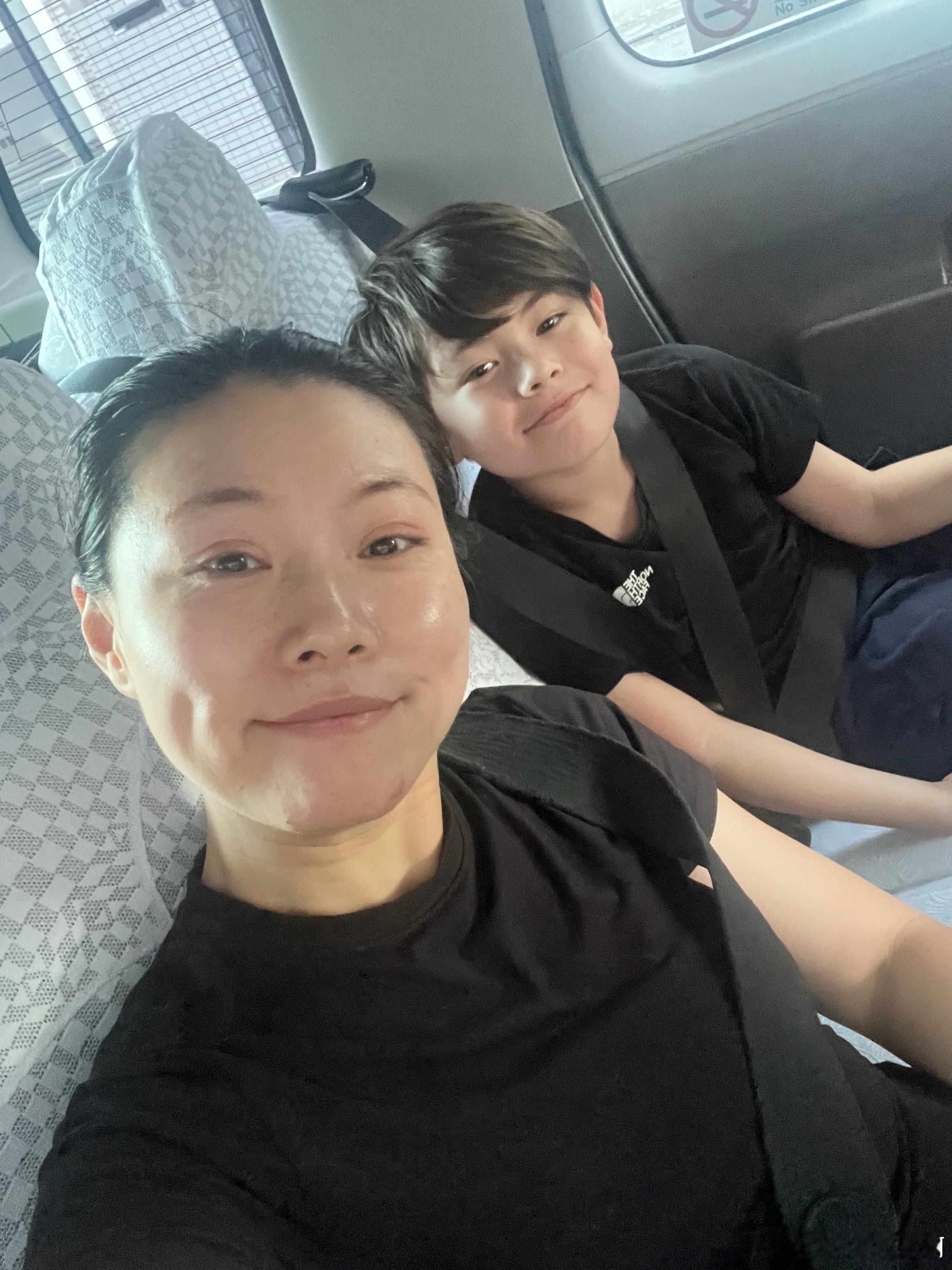 每天不是在车里就是在店里员工说：最近不热我说：热不热取决于我进的哪个店的厨房
