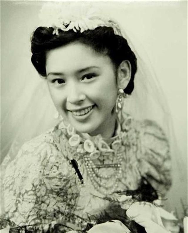 1966年，75岁高龄的李宗仁迎娶了26岁的胡友松，然而在洞房花烛夜时，胡友松却