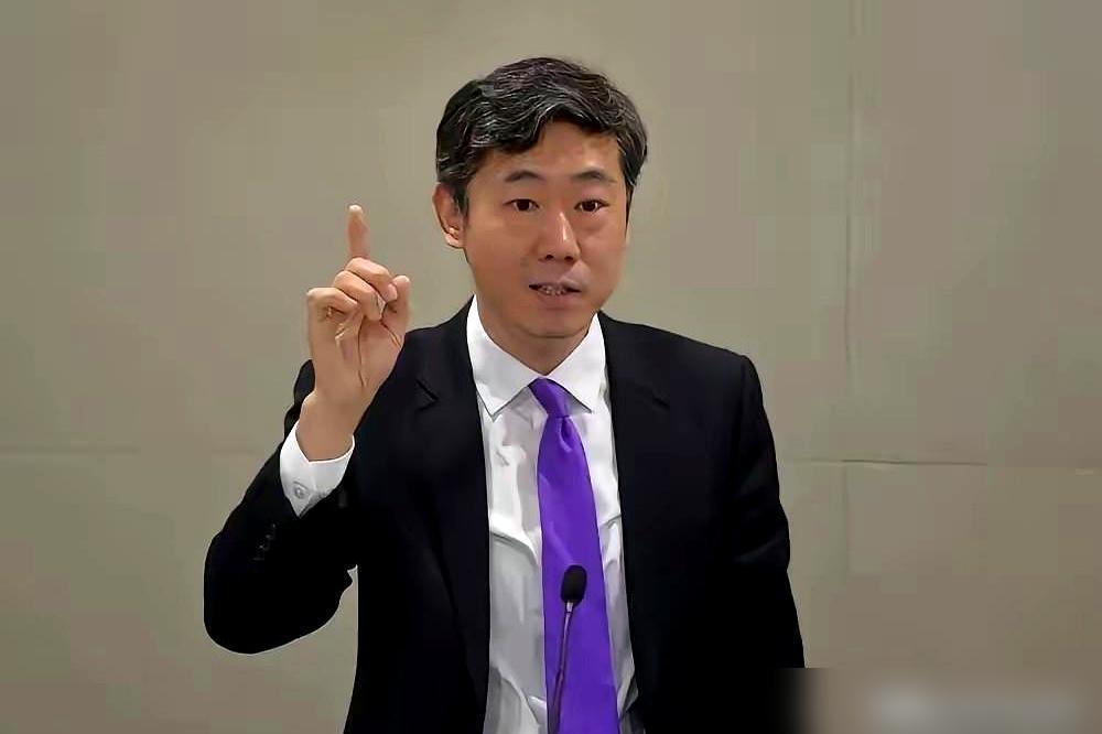 北京一场公开论坛上，清华教授李稻葵公开表态。

我家老人就在农村，说句实在的，每