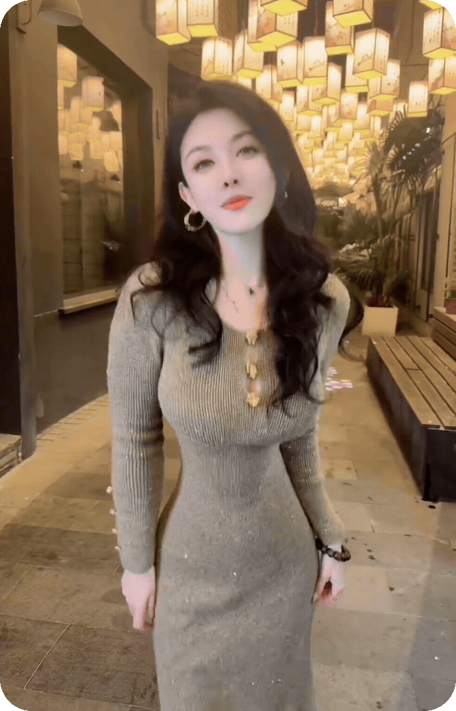 这种身材的美女，哪个男人顶得住？
非要挑一个缺点的话，说说是哪里？
高雅气质美女