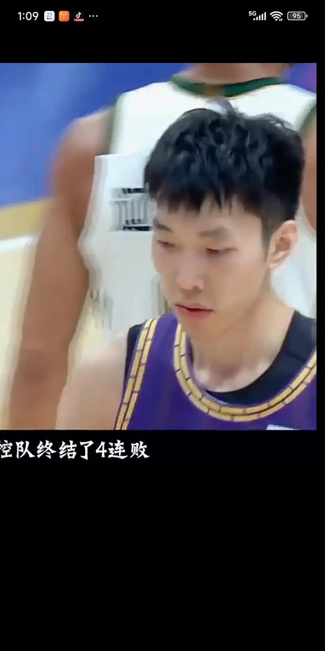 这个后卫14投2中，球队却赢下强敌。
 
因为他用16次助攻，生生撕开对手整条防