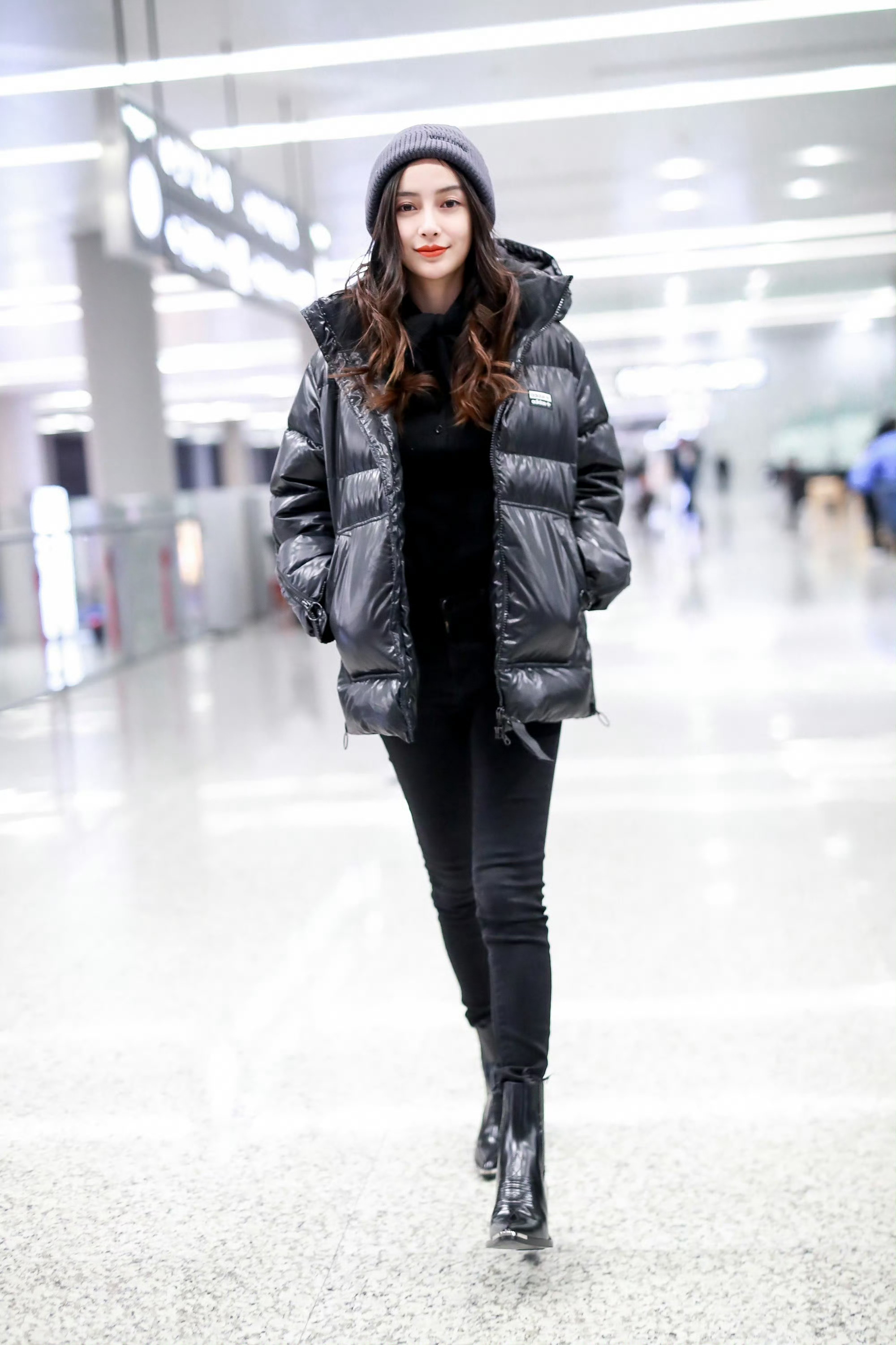 angelababy[超话] 🥒angelababy我有一个漂亮的好朋友  她