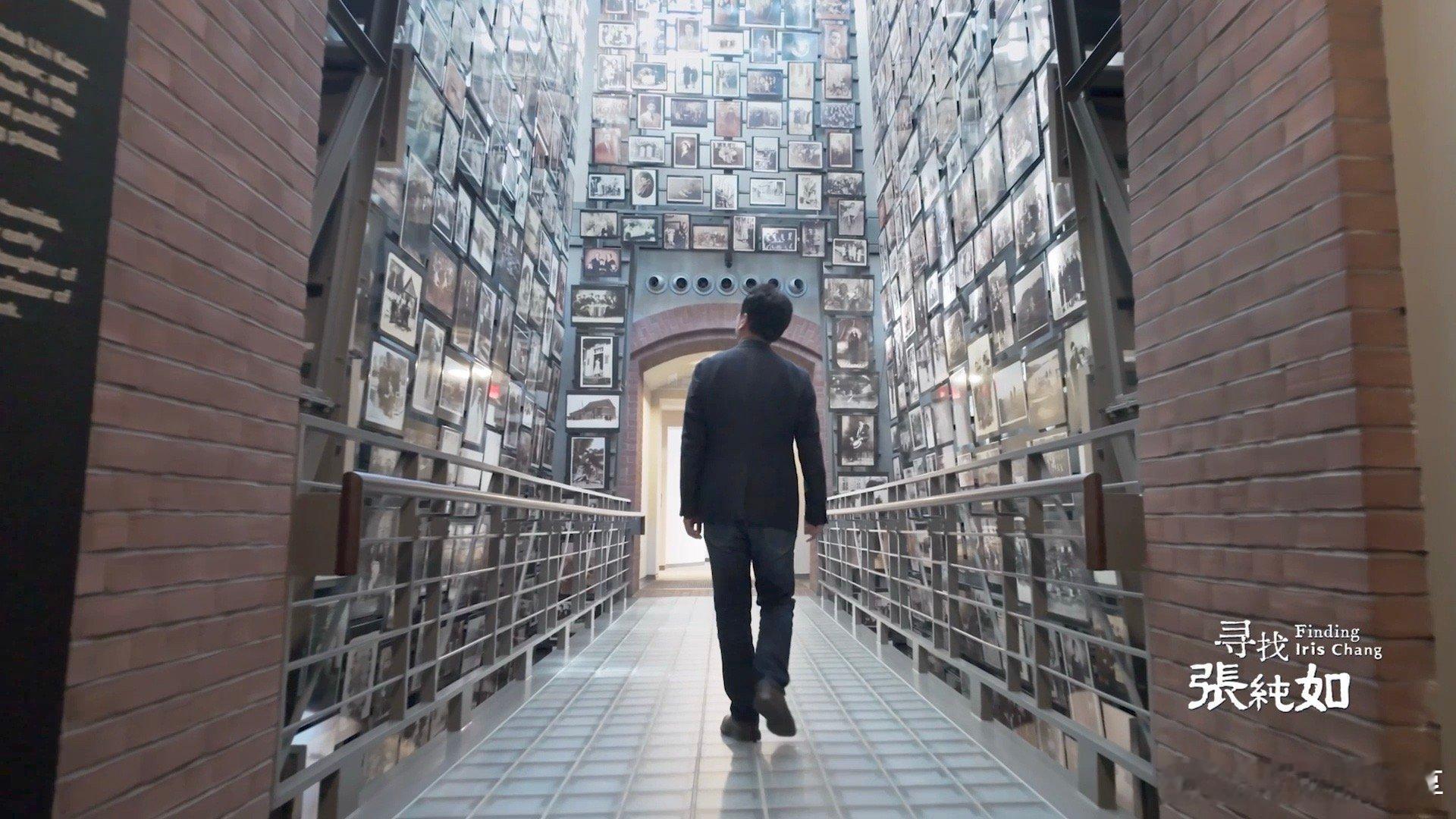 原来外国人不知道1937年的南京纪录片寻找张纯如西方书架没有南京的位置，直到她的