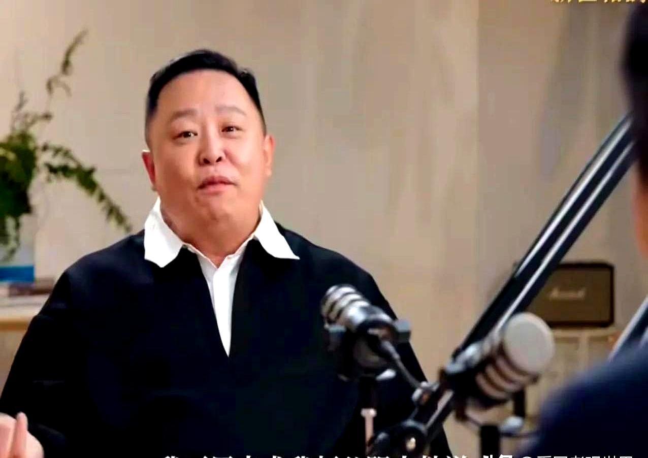 阎鹤祥那句等郭麒麟的承诺，藏着成年人最拧巴的体面。
 
2011年郭德纲亲自敲定