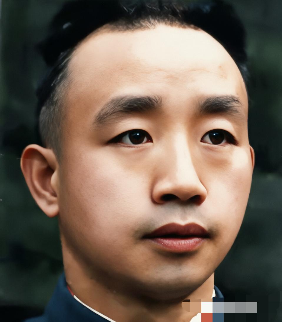 早年投身革命参加长征，建国后出任四川省委第一书记，着力恢复生产、治理地方，稳步推