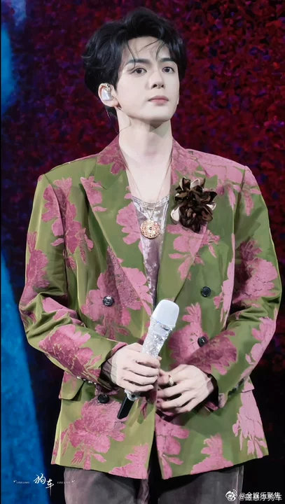 曾舜晞和粉丝互换冰箱贴怎么会有曾舜晞这么真诚的人啊我说！真的收藏了和粉丝们互换的