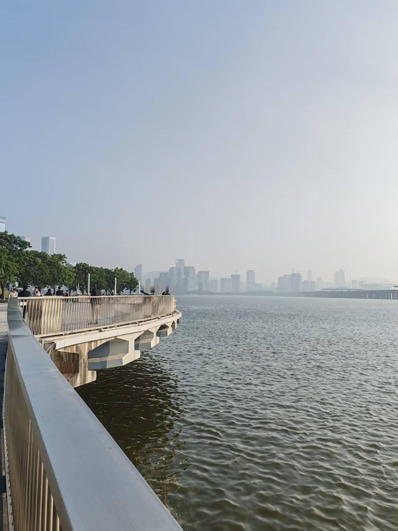 是一种传承和根脉的守护。粤语是历经千年传承下来中国七大方言之一，不少词汇源自古汉