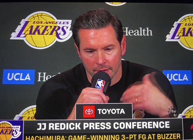 雷迪克满心激动，心怀感恩，语言又一次哽咽的谈起了詹姆斯的助攻。
 雷迪克说：“我