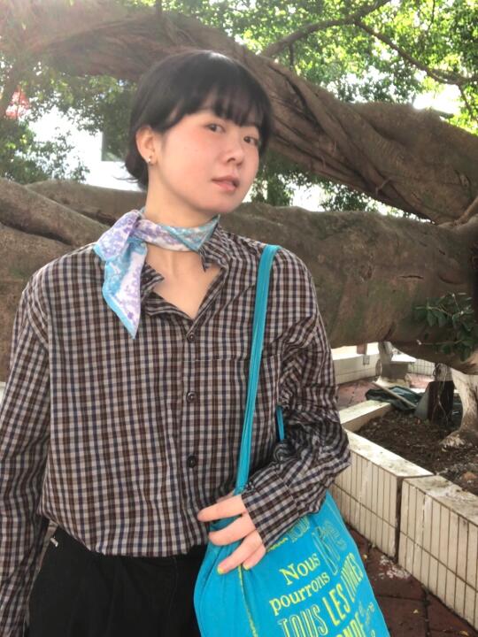 莫名有种八九十年代的苦味