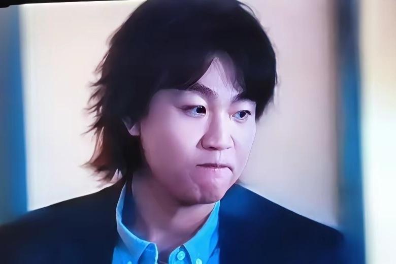 央8黄金档播放的《蒸蒸日上》，最搞笑的喜剧桥段，就是董北虎第一次进泓湖律所，如同