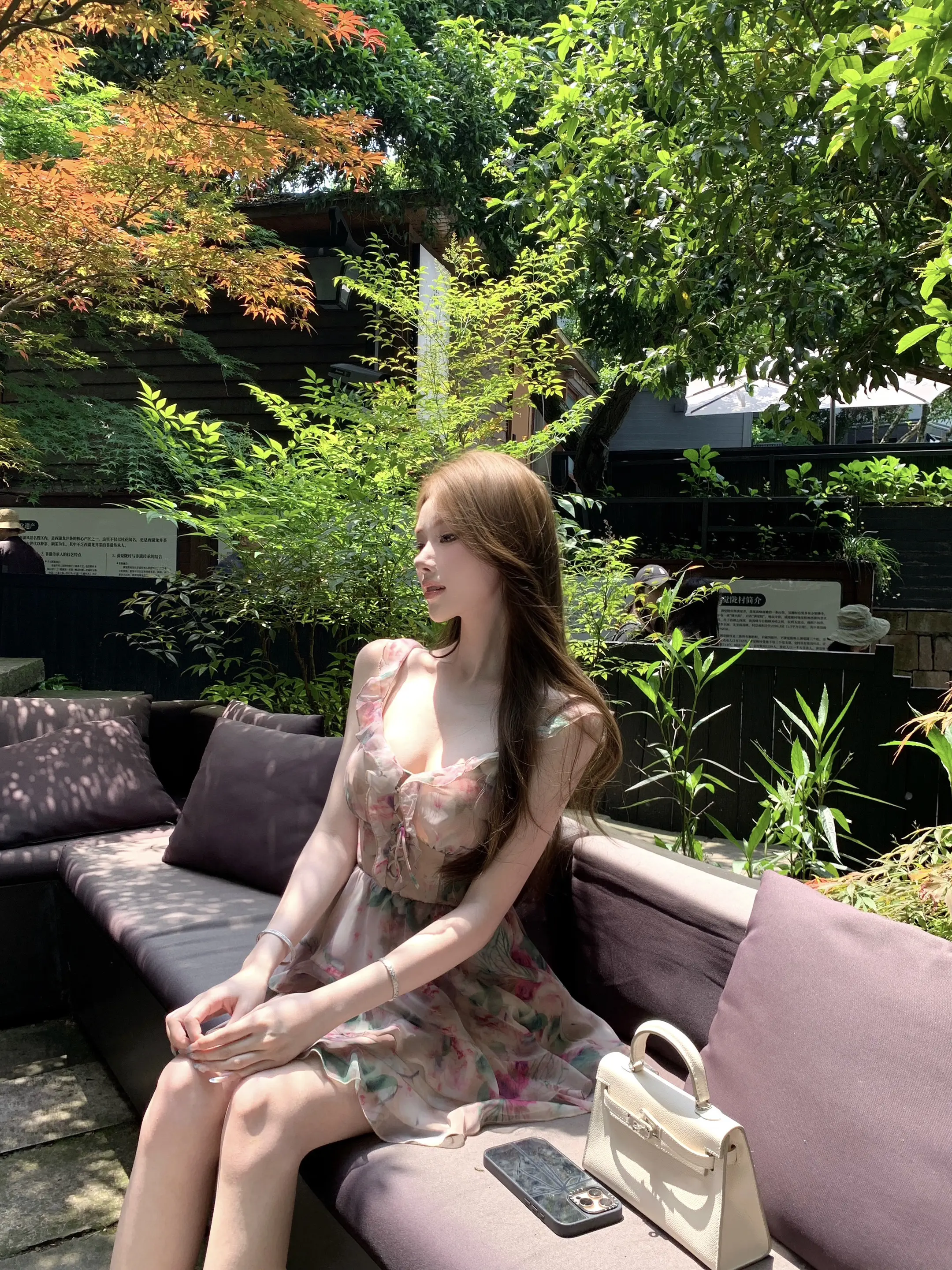 你能否再为我写一次诗 落款是无尽夏。