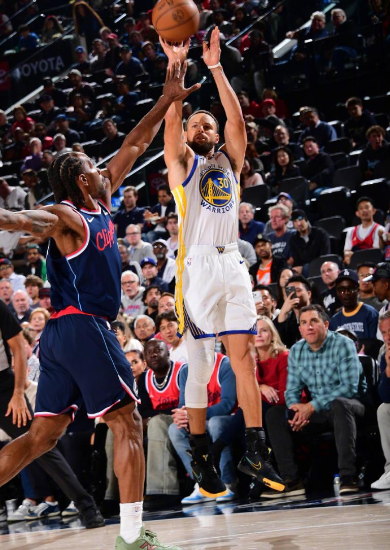 数据说话，附加赛绝对的王者-库里。库里截至到目前共参加过5场附加赛，场均可以拿到