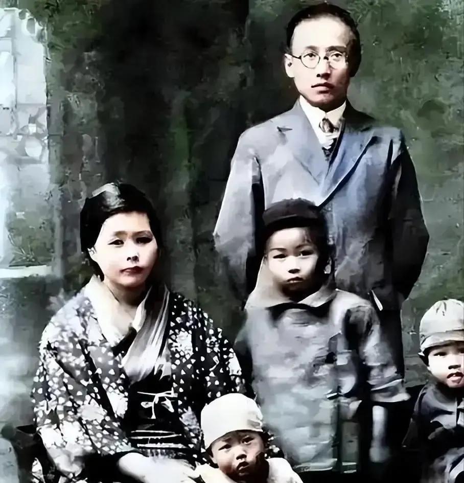 1978年郭沫若在北京去世，但有一点最让人想不通，他在日本留下的五个孩子，竟然在