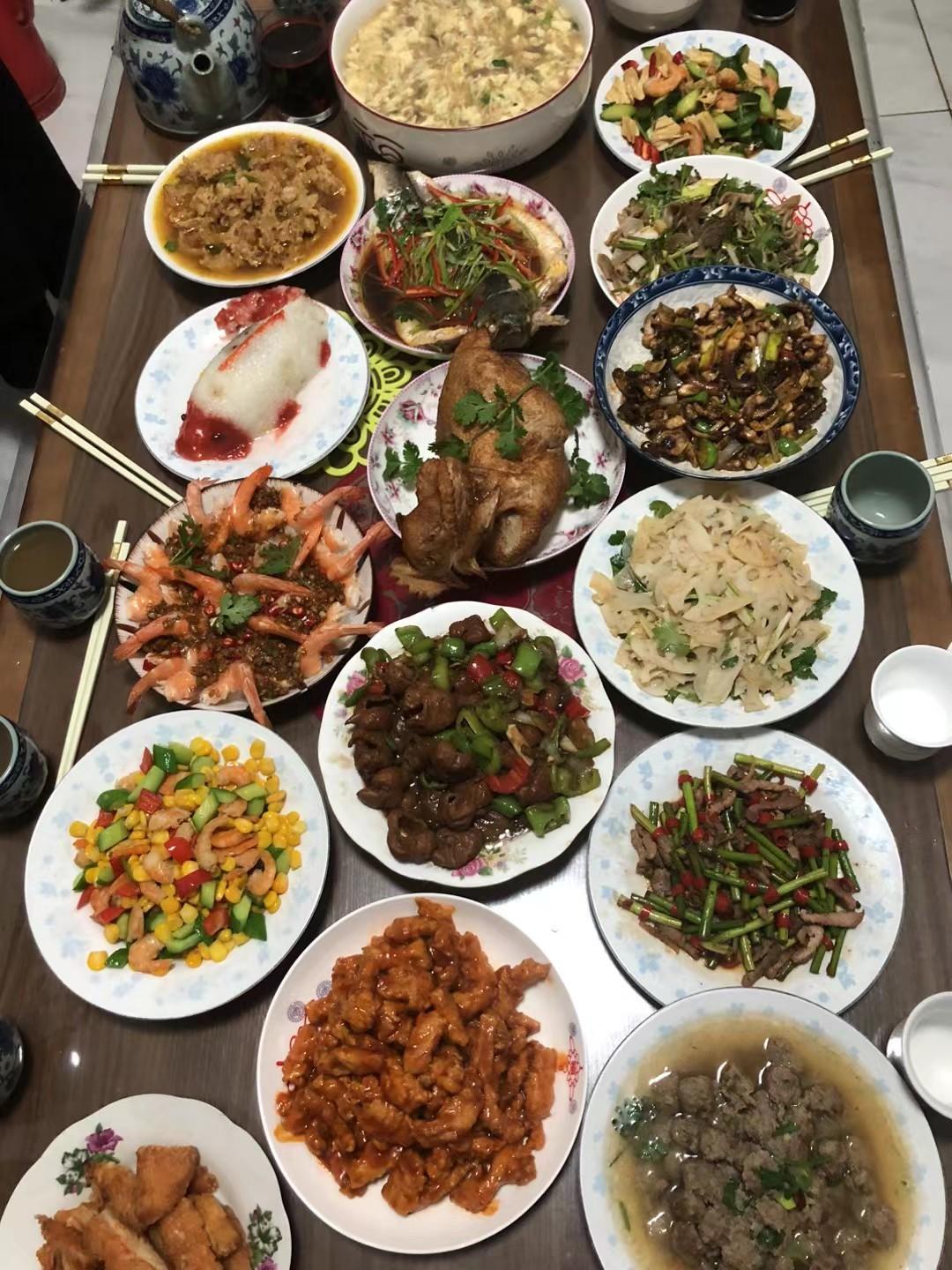 养老靠的是公平，家庭不和睦的根源就是分配不公，我父母没什么大钱，但一切事物都是我