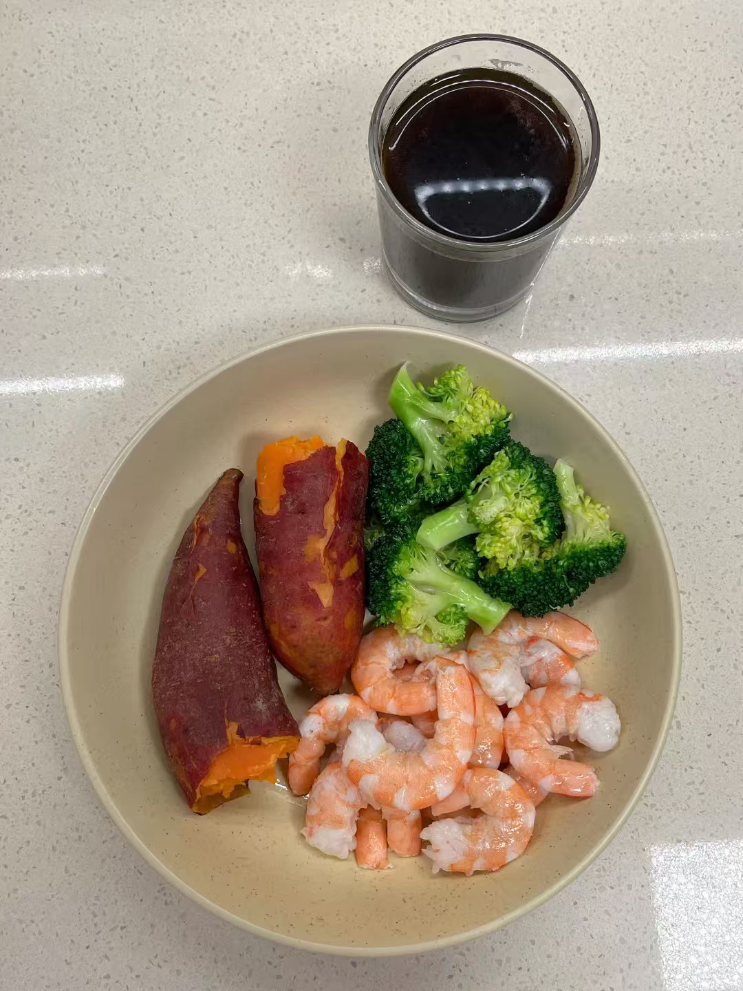医生提醒切莫盲目效仿艺人节食减肥 敬告大家千万不要过度节食减肥！其实健康就好了，