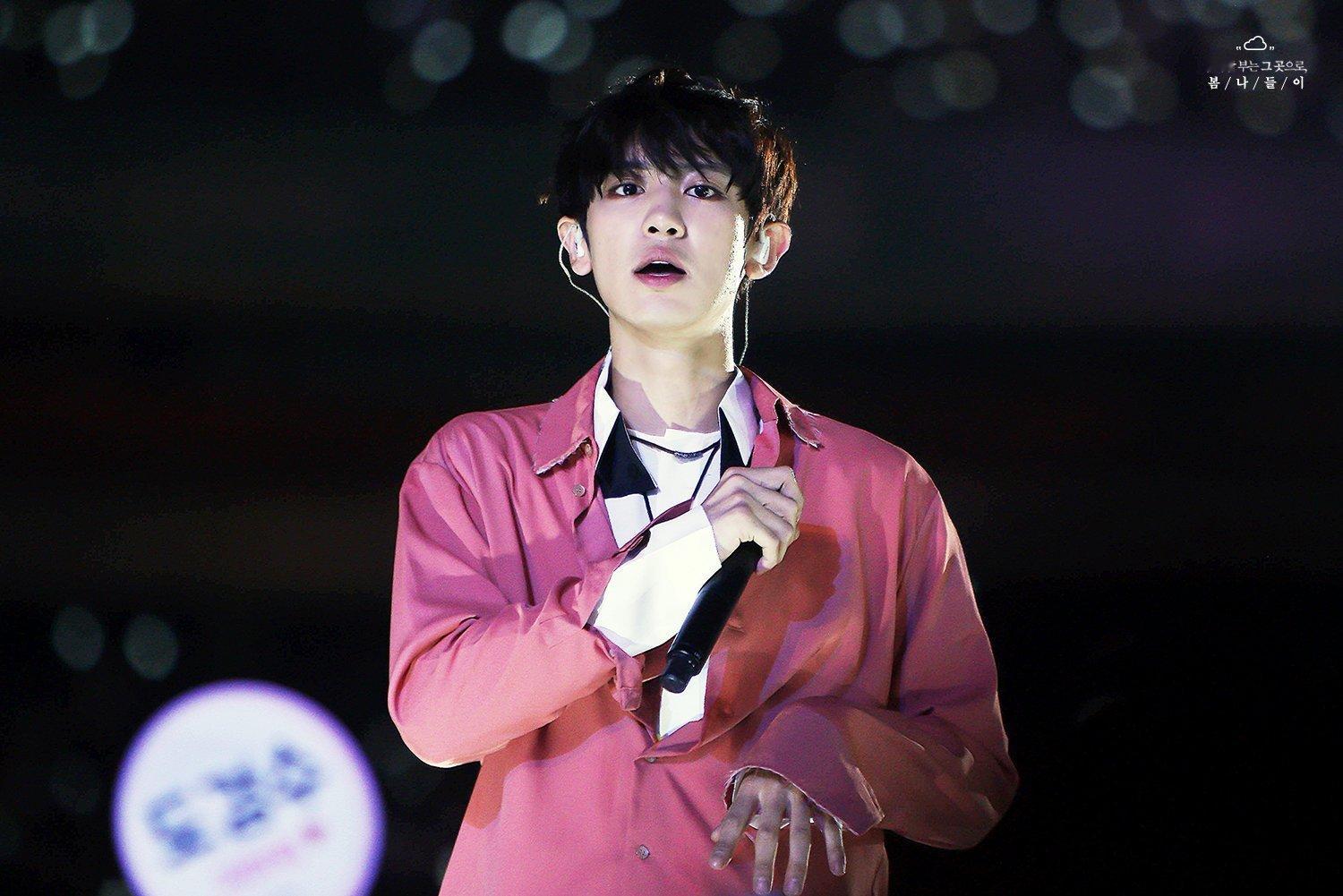 朴灿烈[超话]161022 Lotte Family Concert ​​​