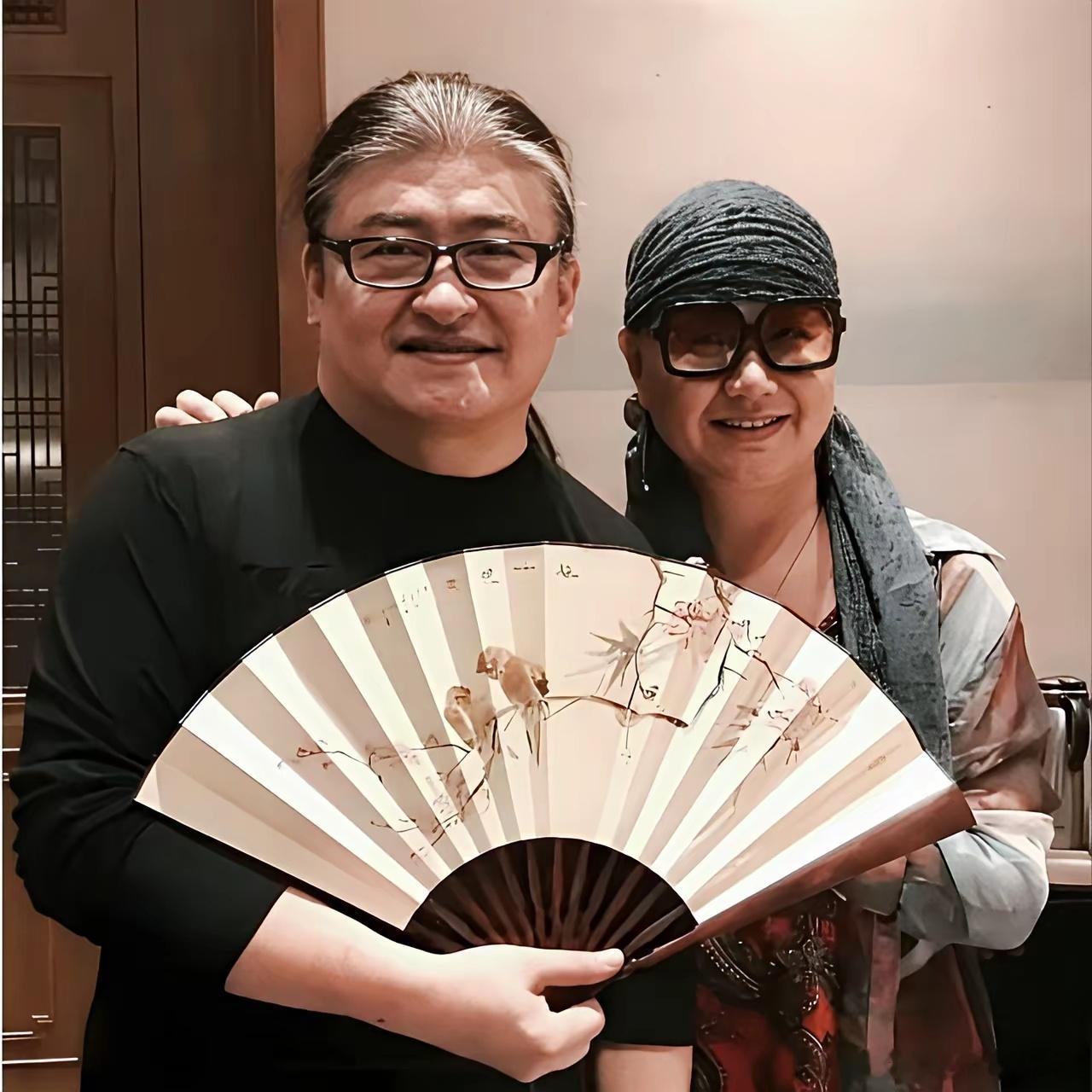 我总觉得卢璐往后这段日子，会很难熬难的不是钱，是身边空了。刘欢病了十几年，股骨头