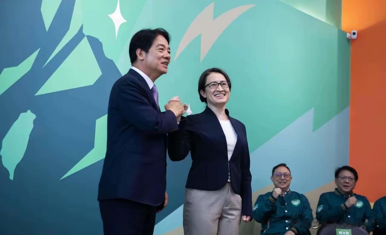 赖蔡之争，窝里斗！

从赖清德上台开始，蔡英文与赖清德的明争暗斗就开始白日化了！