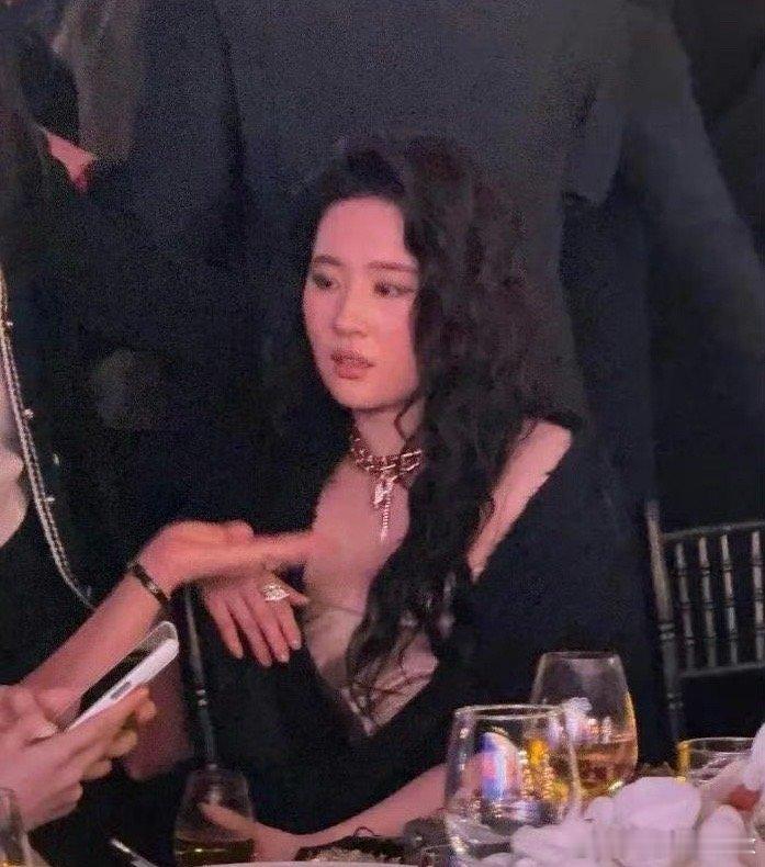 发福成这样[费解] 