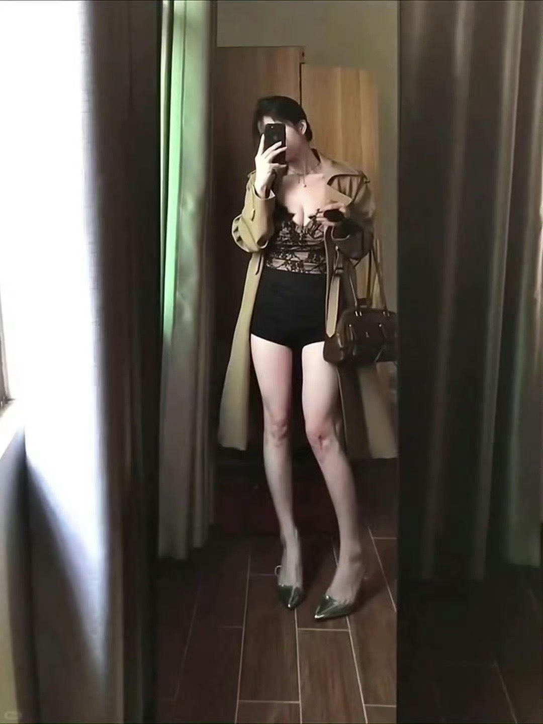 被在乎的人忽略，会难过。而更难过的是还要装作根本不在乎。   