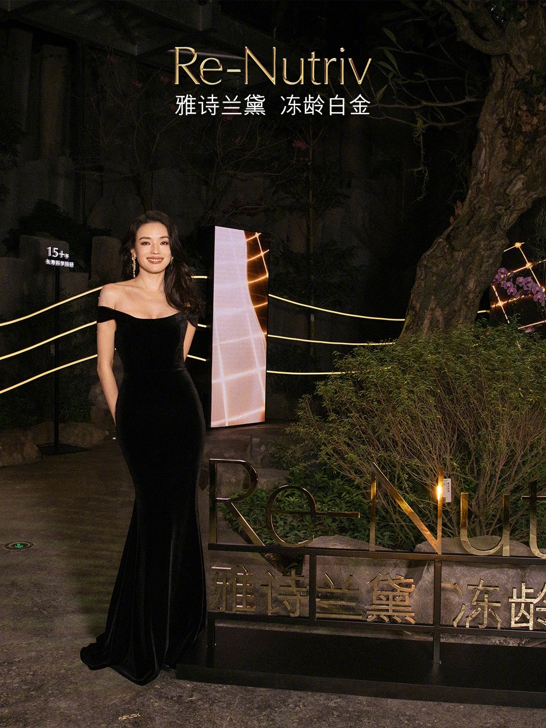 舒淇美神降临   舒淇的颜值又刷新了我们对美的认知[哇][哇]礼服的简约与她的气