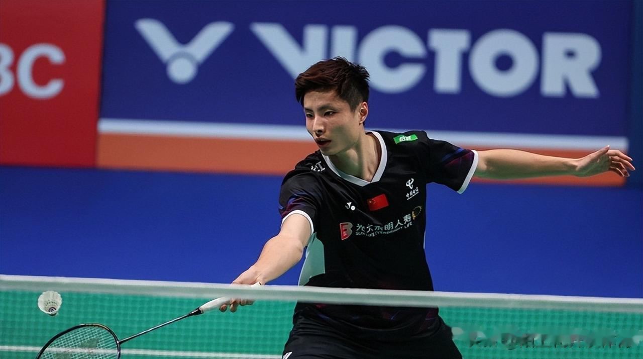 2-0！国羽一哥进攻犀利，单局21-8吊打对手，石宇奇晋级十六强！
在法国公开赛