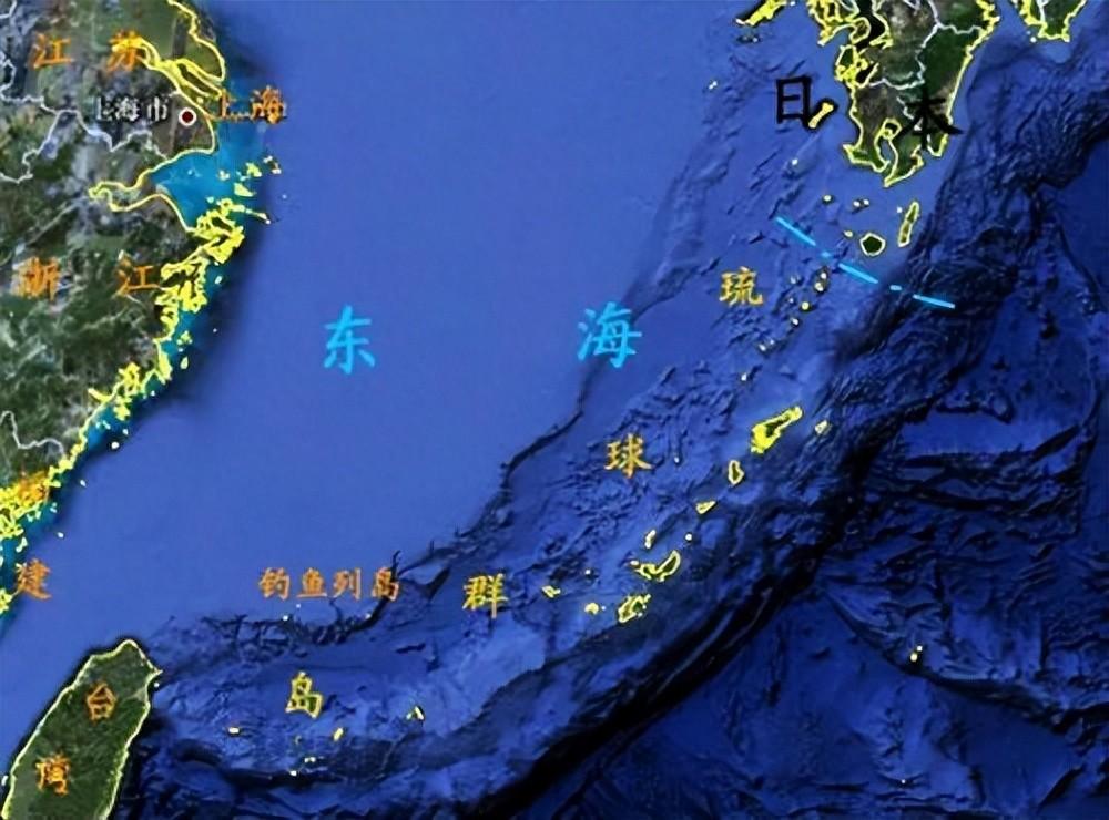 中国海军未来肯定是走出西太平洋，现在挡在中国海军前边航道的，就是台湾省和琉球群岛