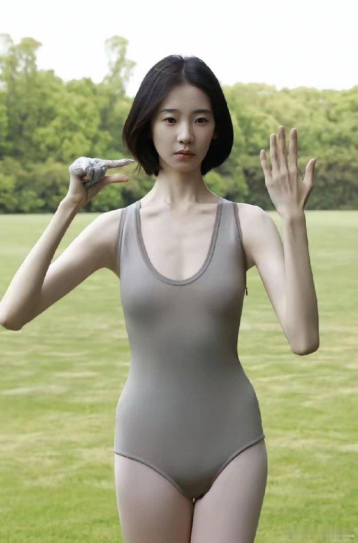越界不是错位！张艺凡本能反应骗不了人，公关洗白真的没用娱乐圈最假的洗白，莫过于一
