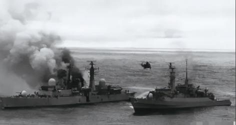 中国的海军根本就是一堆破铜烂铁，没有任何抵抗力，如果中国海军敢动手，那就叫他们尝