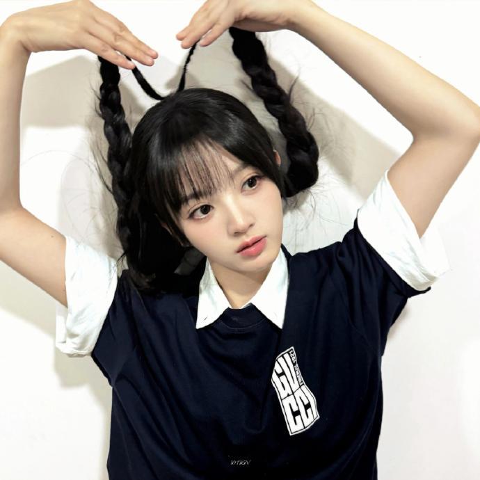 田曦薇 