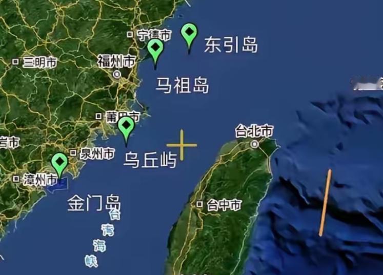 中国民间从来不缺战略家。一位修自行车的老太爷说，对于台湾问题，其实我们自己陷入了