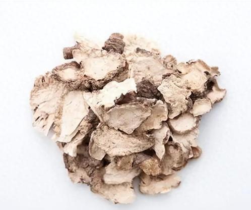 每天喝水多，但大便还是干硬？便秘顽固，一味药润肠通便！
我遇到了不少被顽固性便秘