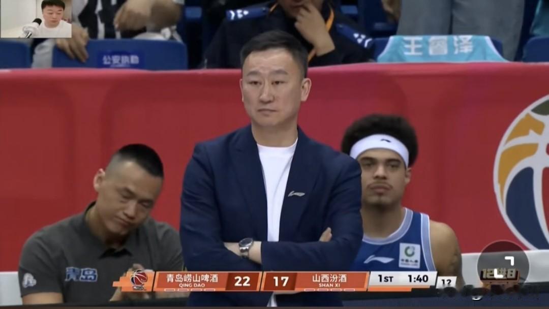 CBA季后赛上半场山西45-38领先青岛。
  4月29日晚，CBA季后赛青岛啤