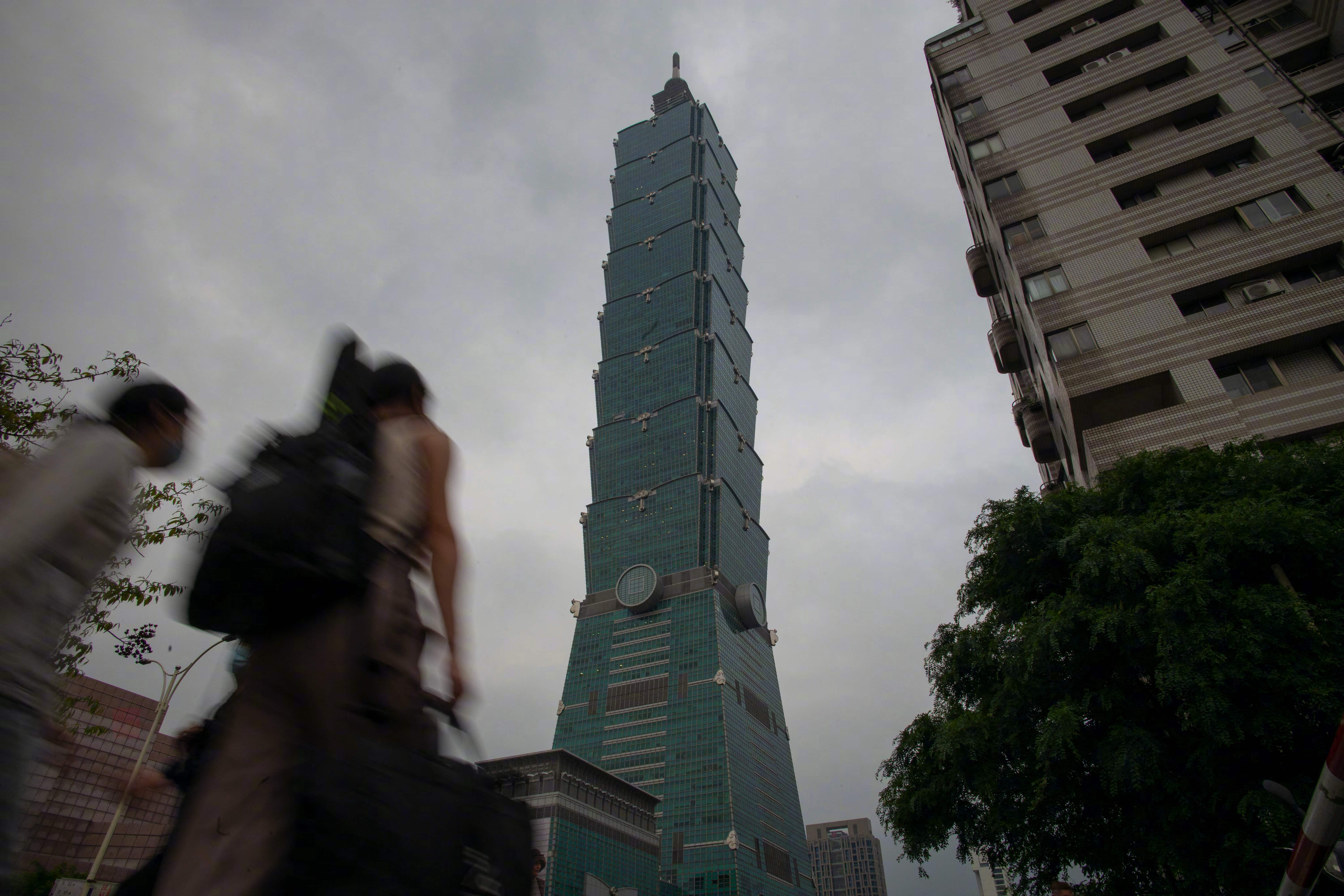 【郑丽文批赖清德涉日言论“借机政治操作”】 据台湾风传媒网站11月17日报道，日