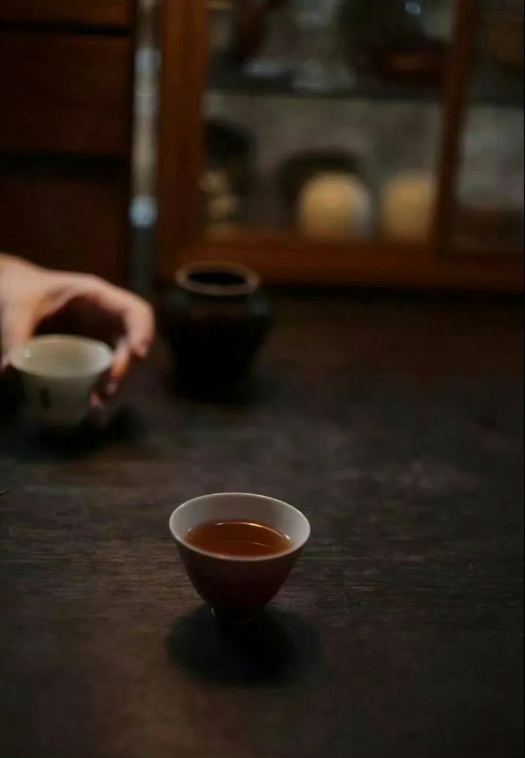 社会的本质就是人吃人，你没本事，谁都会欺负你，包括父母。一一罗素