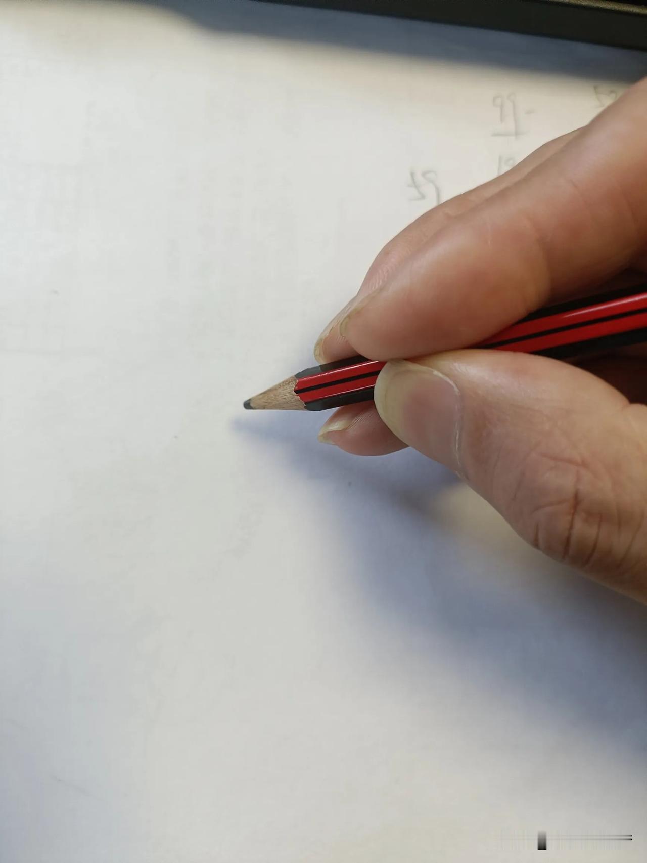 有什么好的方向改变孩子握笔方式吗？

聊聊孩子教育 如何保持正确的写字姿势 初学