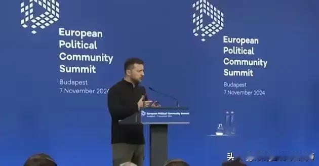 一个没有脑子的人当乌克兰总统是乌克兰人民的悲哀。近日，乌克兰总统泽连斯基在布达佩