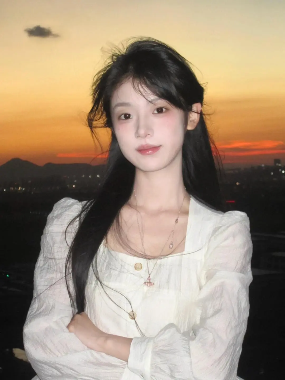 我好像一个终生跋涉的香客 氛围感 分享照片 光照氛围感照片 少女感