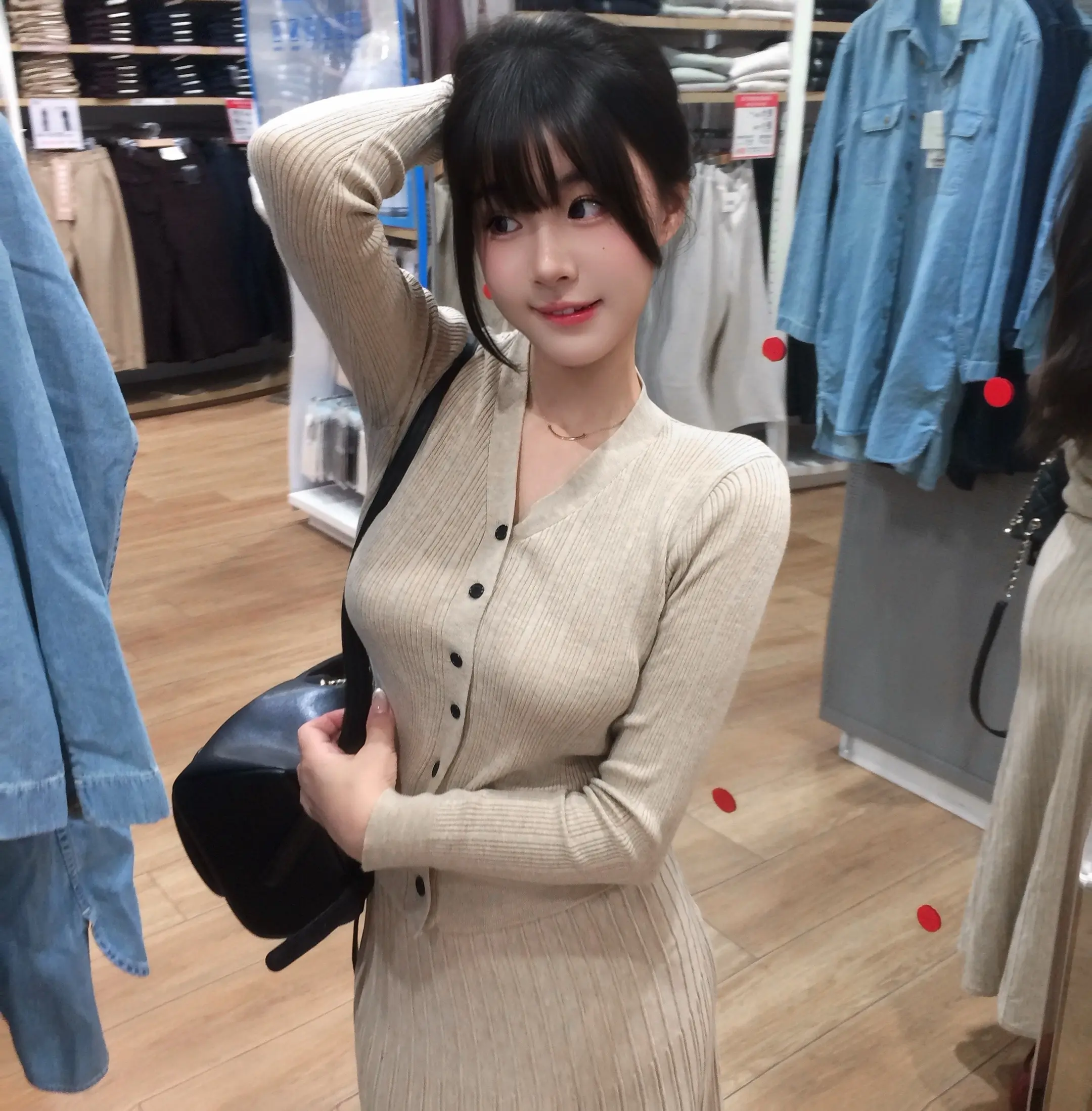 长得乖就行了 你管我乖不乖。