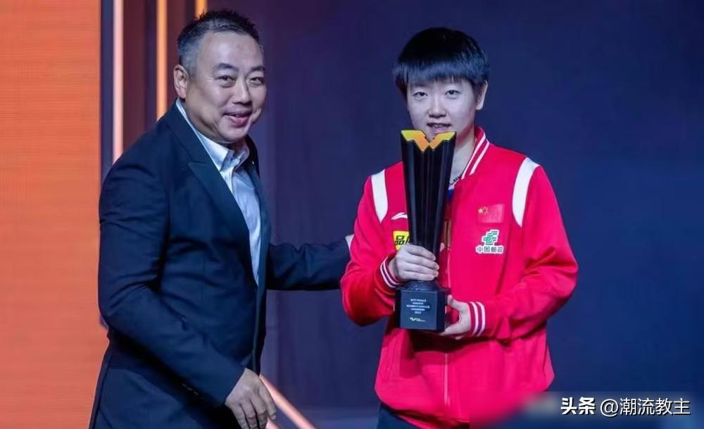 别再叫他刘主席了！他现在就是个看台上最揪心的“老父亲”。
国乒双打全军覆没，压