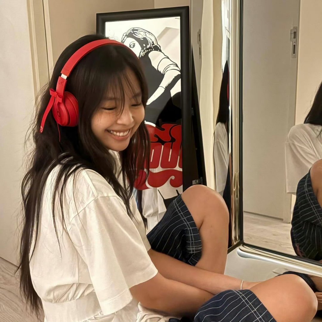 Jennie更新ins🎀🎀 ​​​