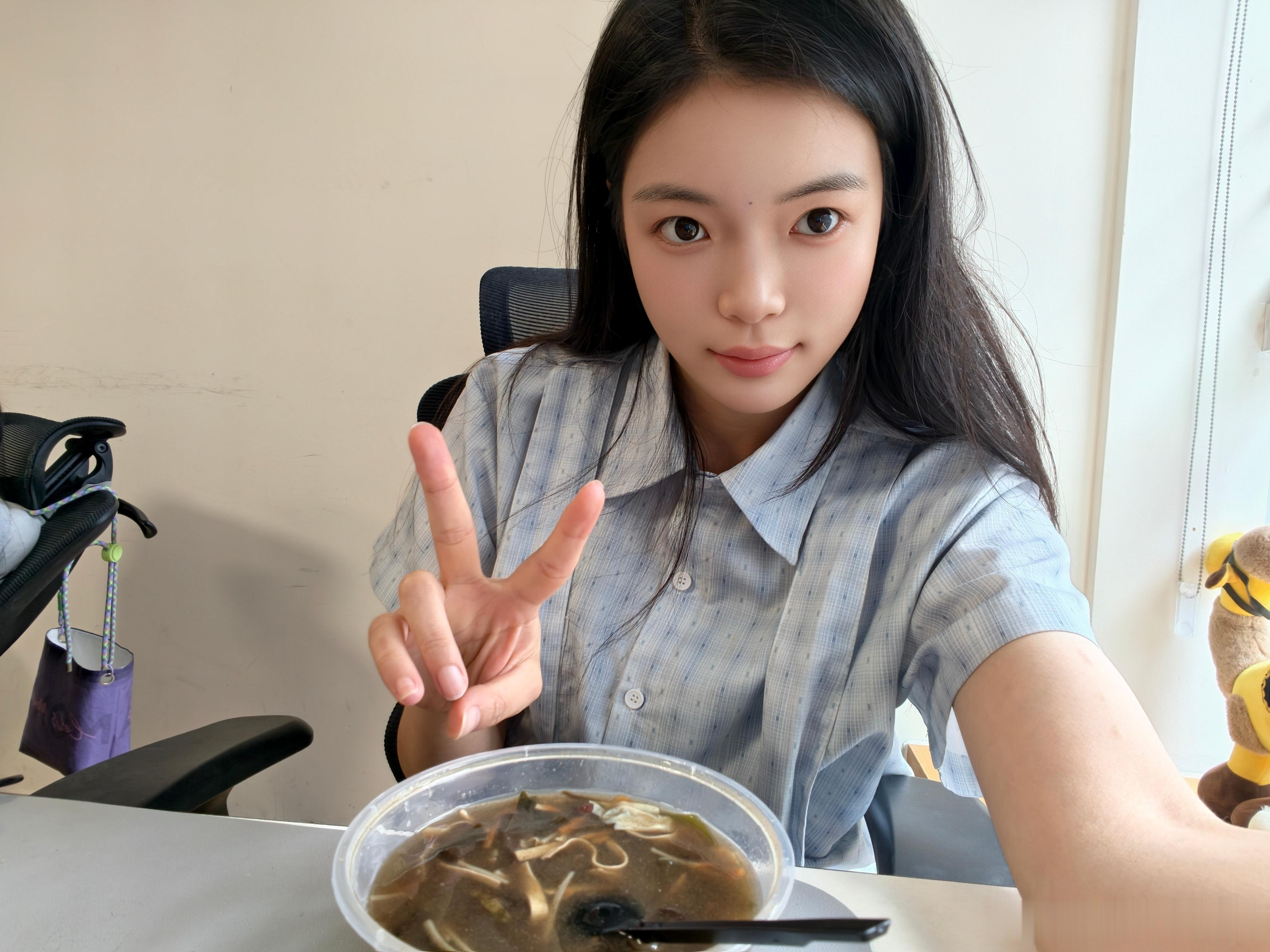 今日份迷惑外卖：我点的河南胡辣汤，长这样…这对吗？？？ 