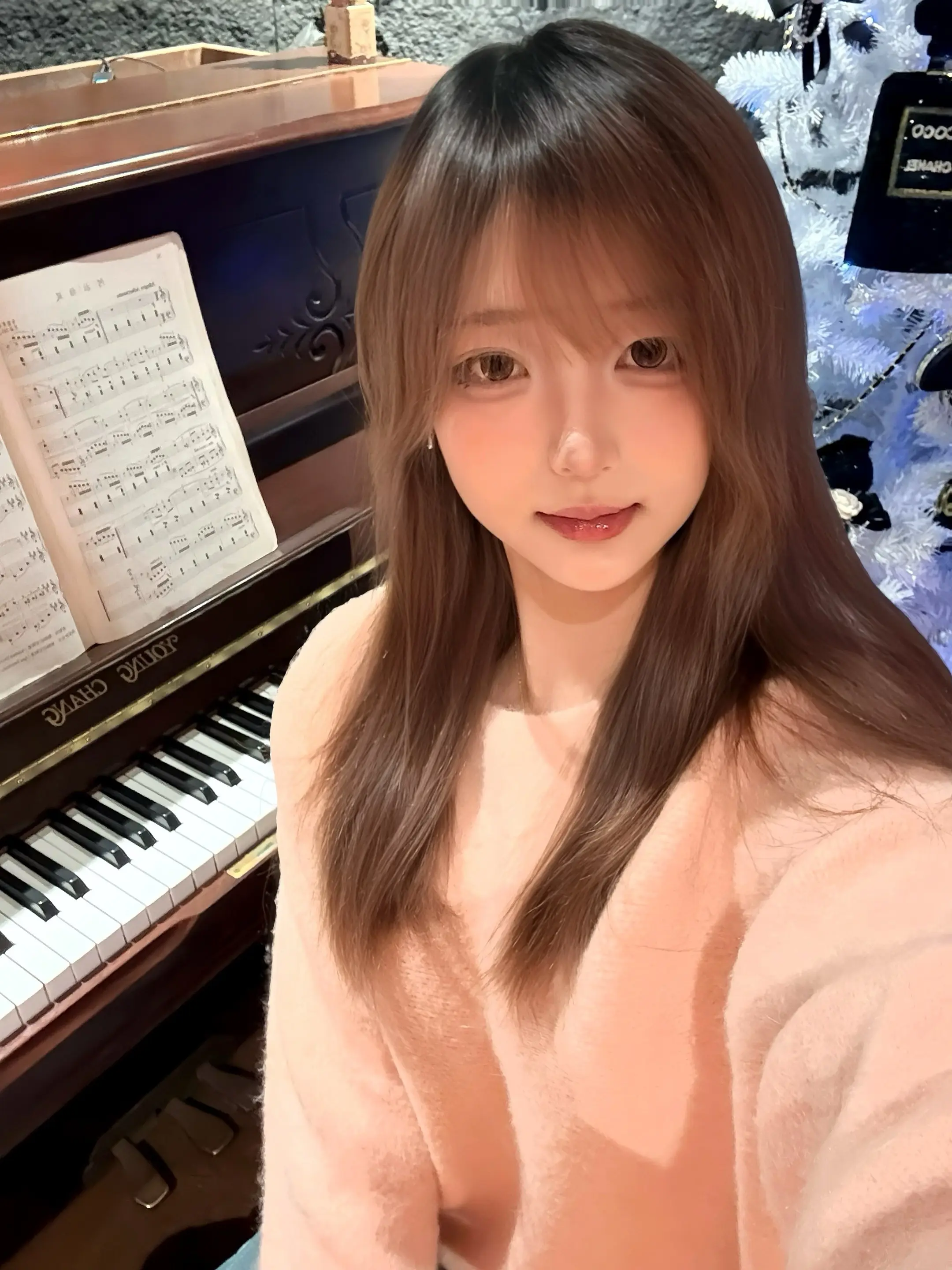 如果是你站在我的面前张开双臂笑眯眯，那命运安排给我的苦楚与酸涩我都甘之...