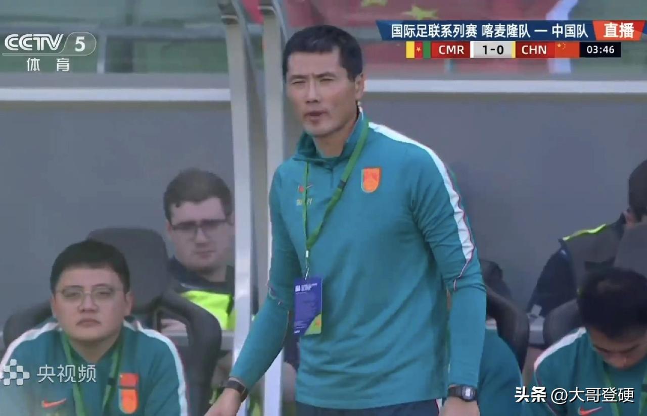 董路！你给全国球迷讲讲，为什么国足改打541，却迎来一场脆败？[震惊]

董路不